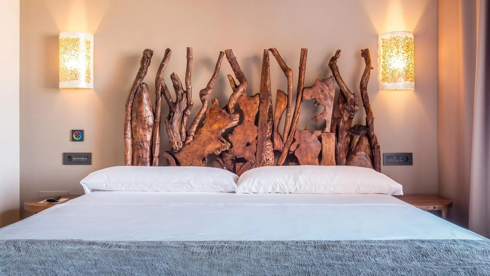 **** Отель Tarifa Lances By Qhotels Испания